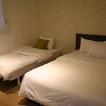 Y Hotel