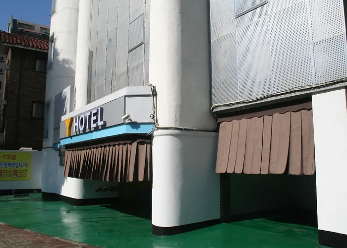 Y Hotel