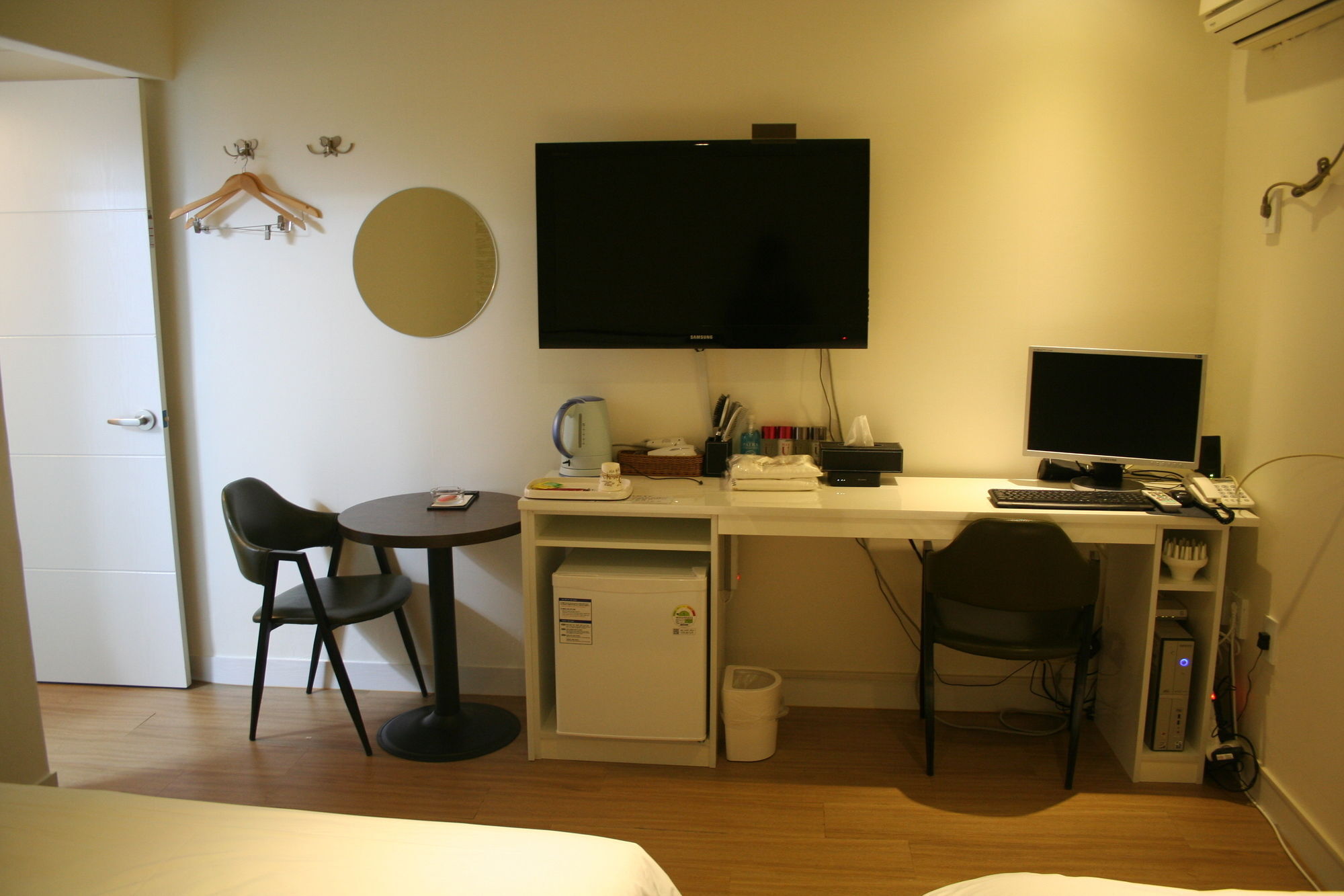 Hotel Y
